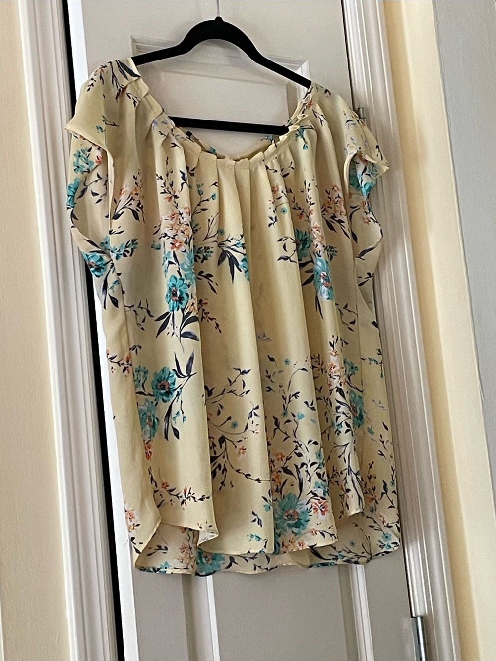 LC Floral Blouse - Cream with Teal Floral